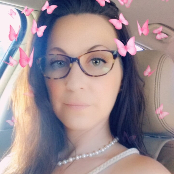 Meet your Posher, Bethany - Picture 1 of 1